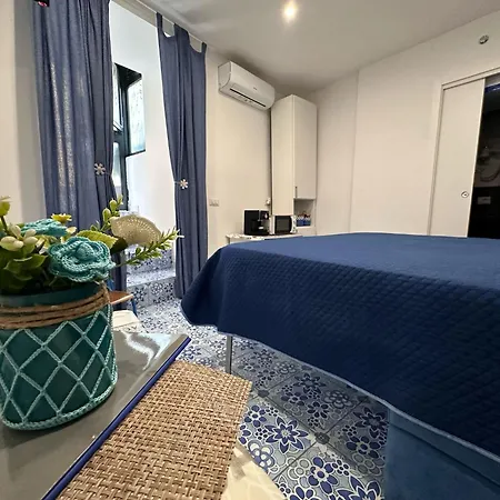 Casa Blue in Pozzuoli-2